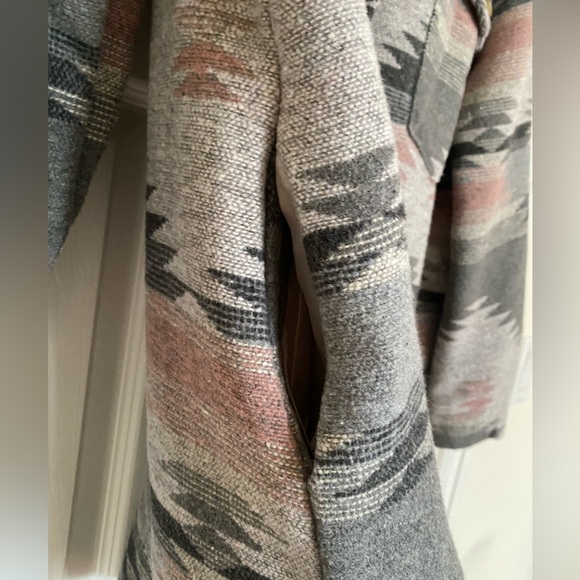 Southwest pink and grey long button up shacket XL - Picture 3 of 7